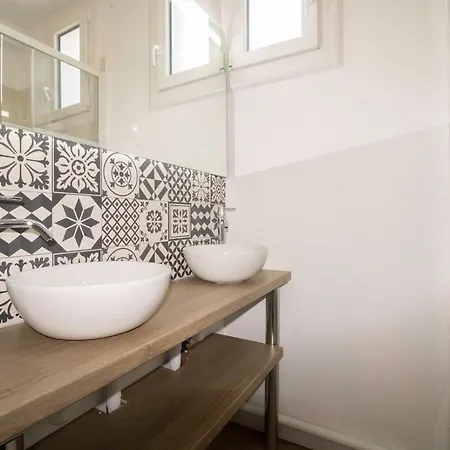 005- 6 Chambres, Tramway, Parking,clim Appartement