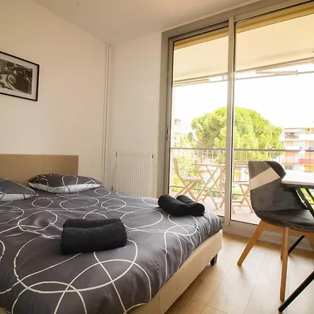 005- 6 Chambres, Tramway, Parking,clim * Montpellier